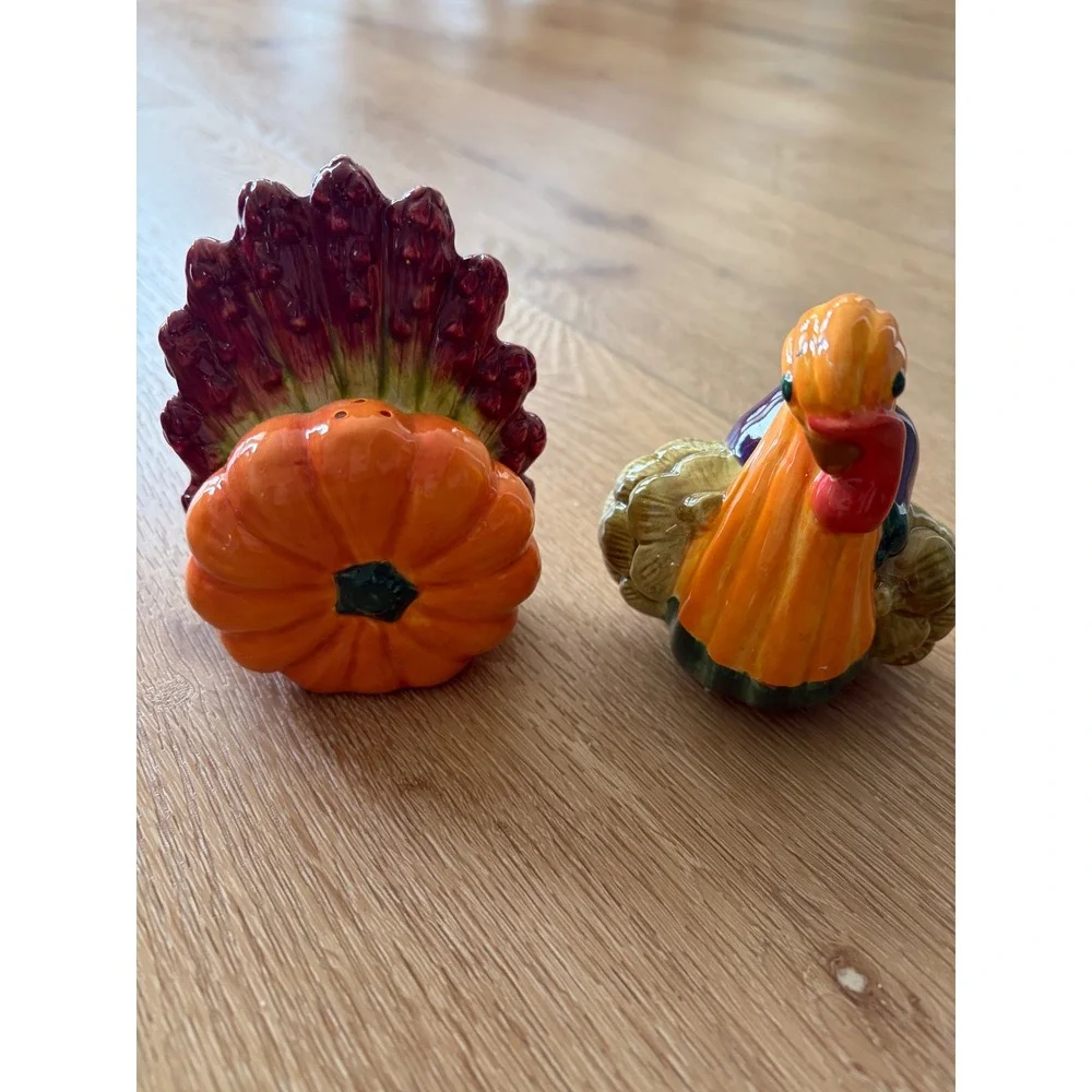 Department 56 Thanksgiving Turkey Pumpkin Harvest Salt and Pepper Shaker Set